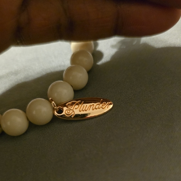 Plunder Gold and Cream Beaded Bracelet - Picture 4 of 6